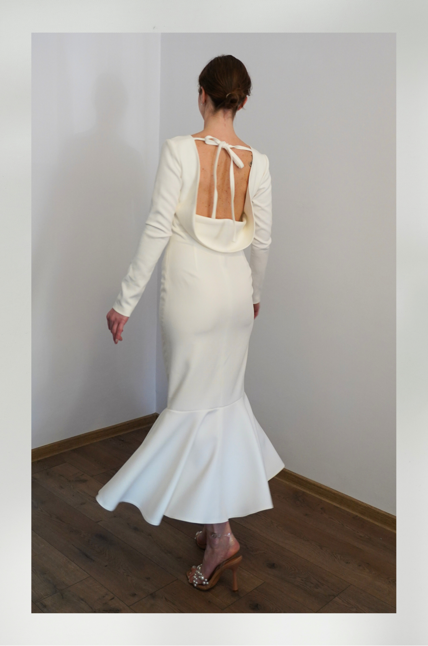 Rochie de mireasa simpla si eleganta cu spatele gol - Ela
