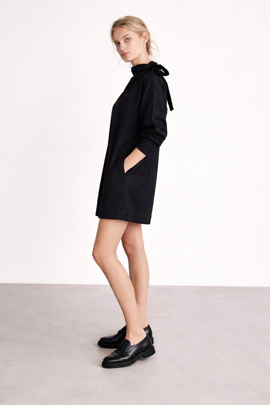 Valentina Black Oversized Dress – Minimalist Soft Luxury