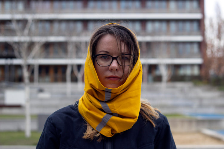 Scarf in yellow